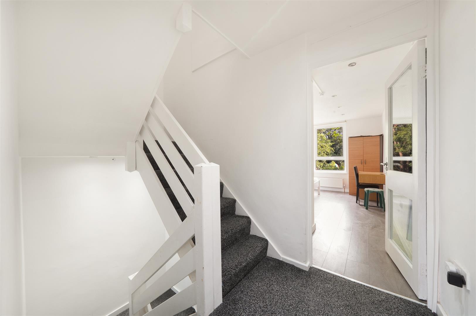 5 bed house to rent in Slaithwaite Road, London  - Property Image 14