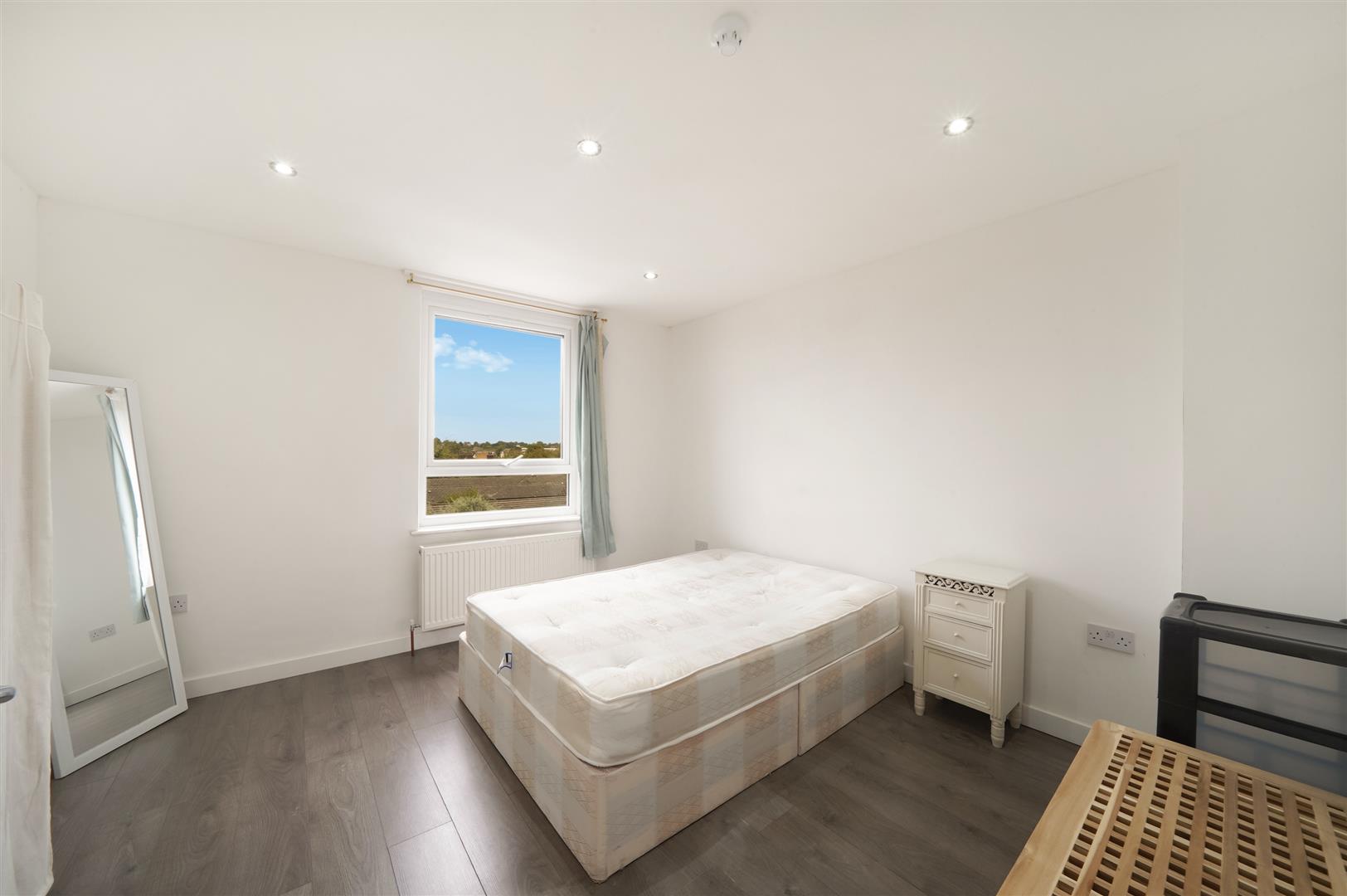 5 bed house to rent in Slaithwaite Road, London  - Property Image 12
