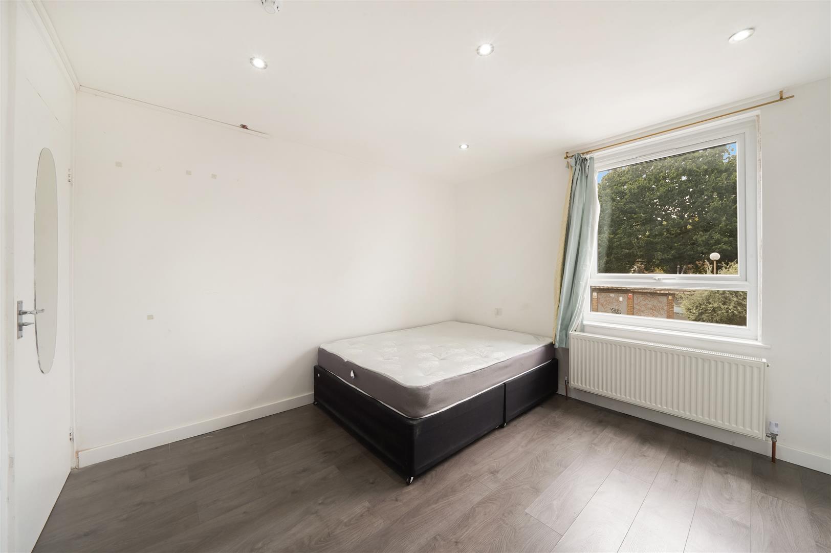 5 bed house to rent in Slaithwaite Road, London  - Property Image 9