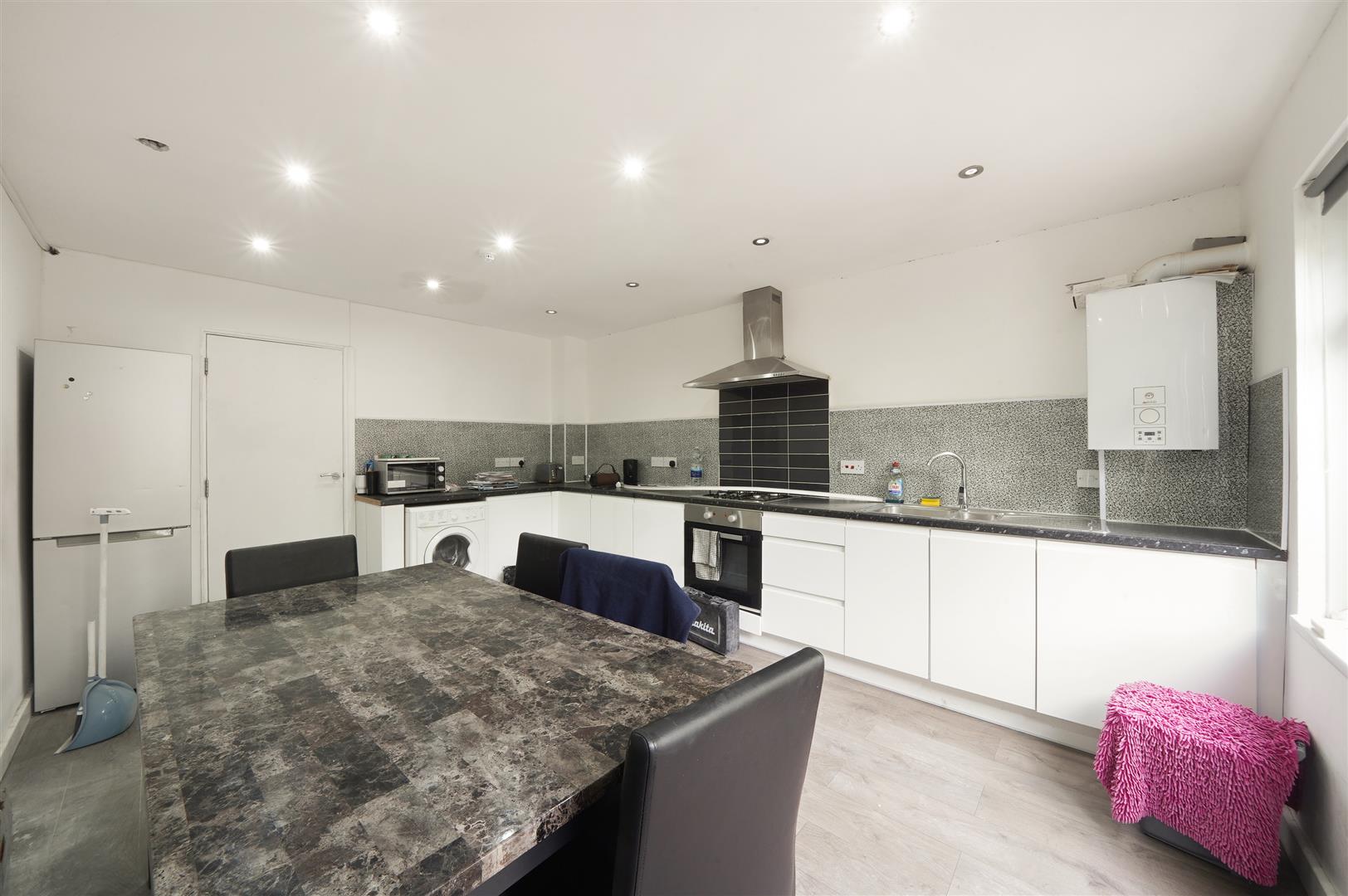 5 bed house to rent in Slaithwaite Road, London  - Property Image 3