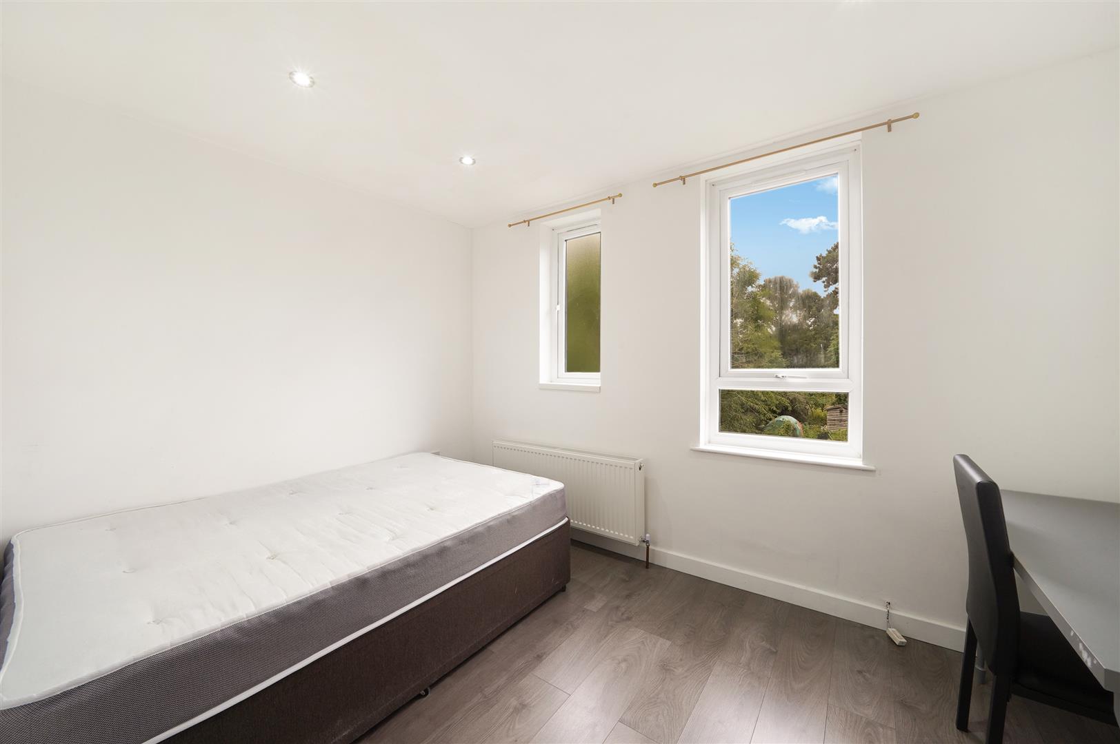 5 bed house to rent in Slaithwaite Road, London  - Property Image 8