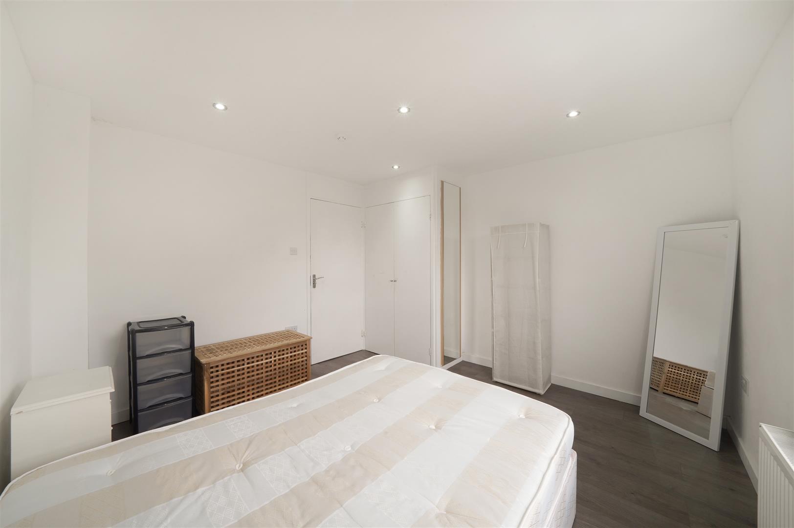 5 bed house to rent in Slaithwaite Road, London  - Property Image 10