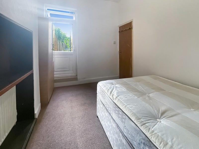 1 bed house to rent in Murillo Road, London  - Property Image 4