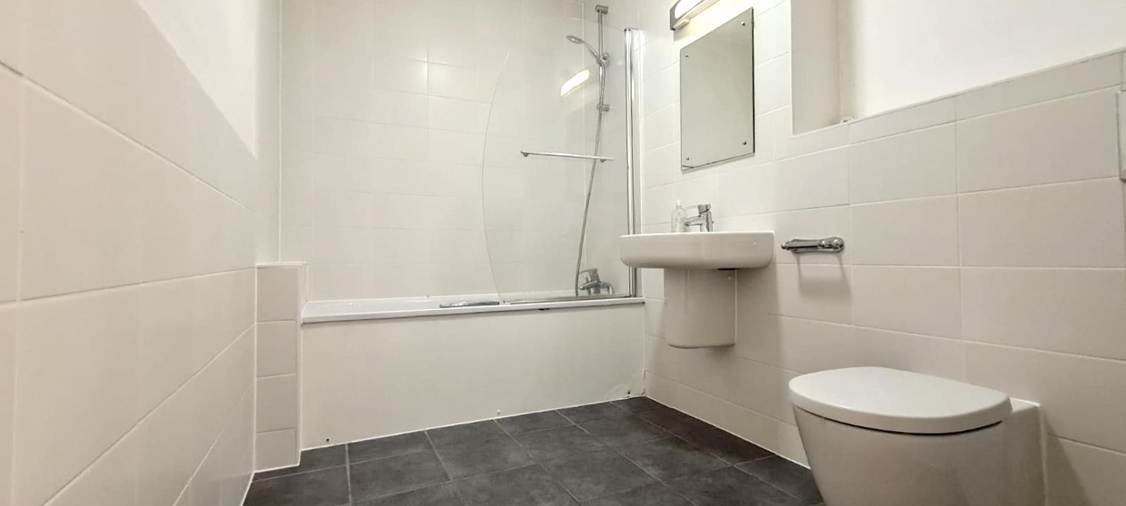 2 bed flat to rent in Greenbanks Close, London  - Property Image 11