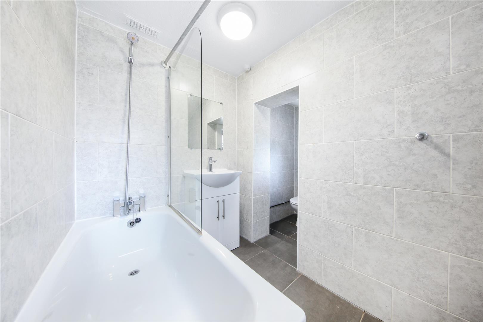 1 bed house share to rent in Burrage Place, London 5