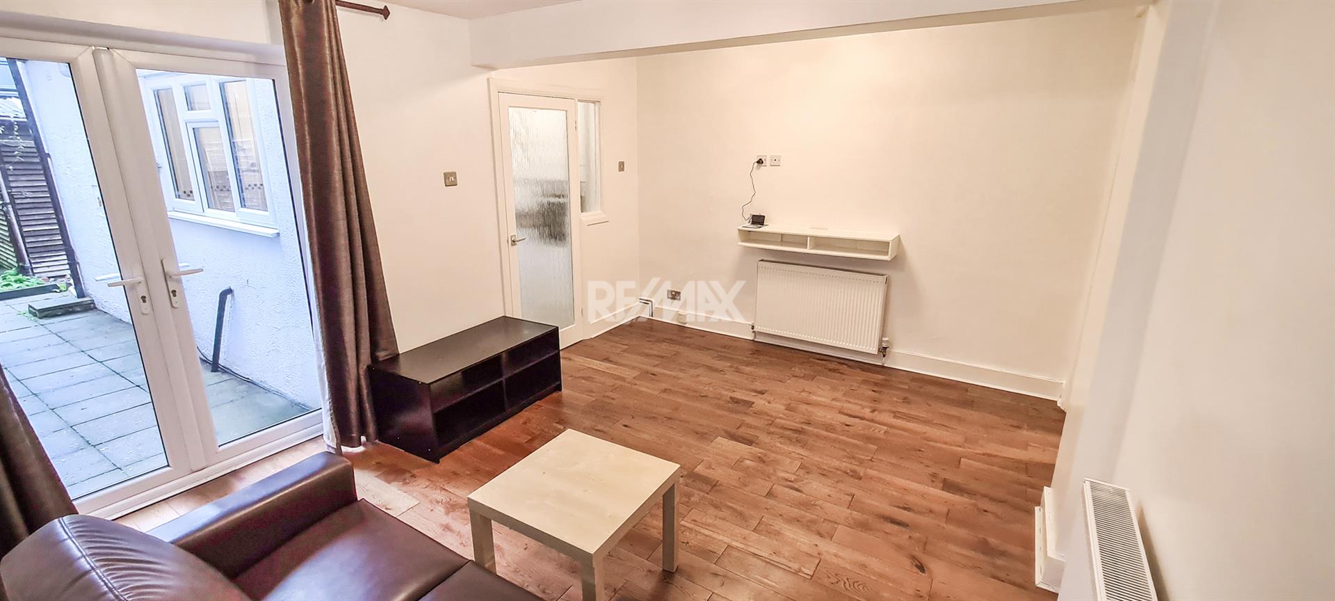 1 bed apartment to rent in Wisteria Road, London  - Property Image 2