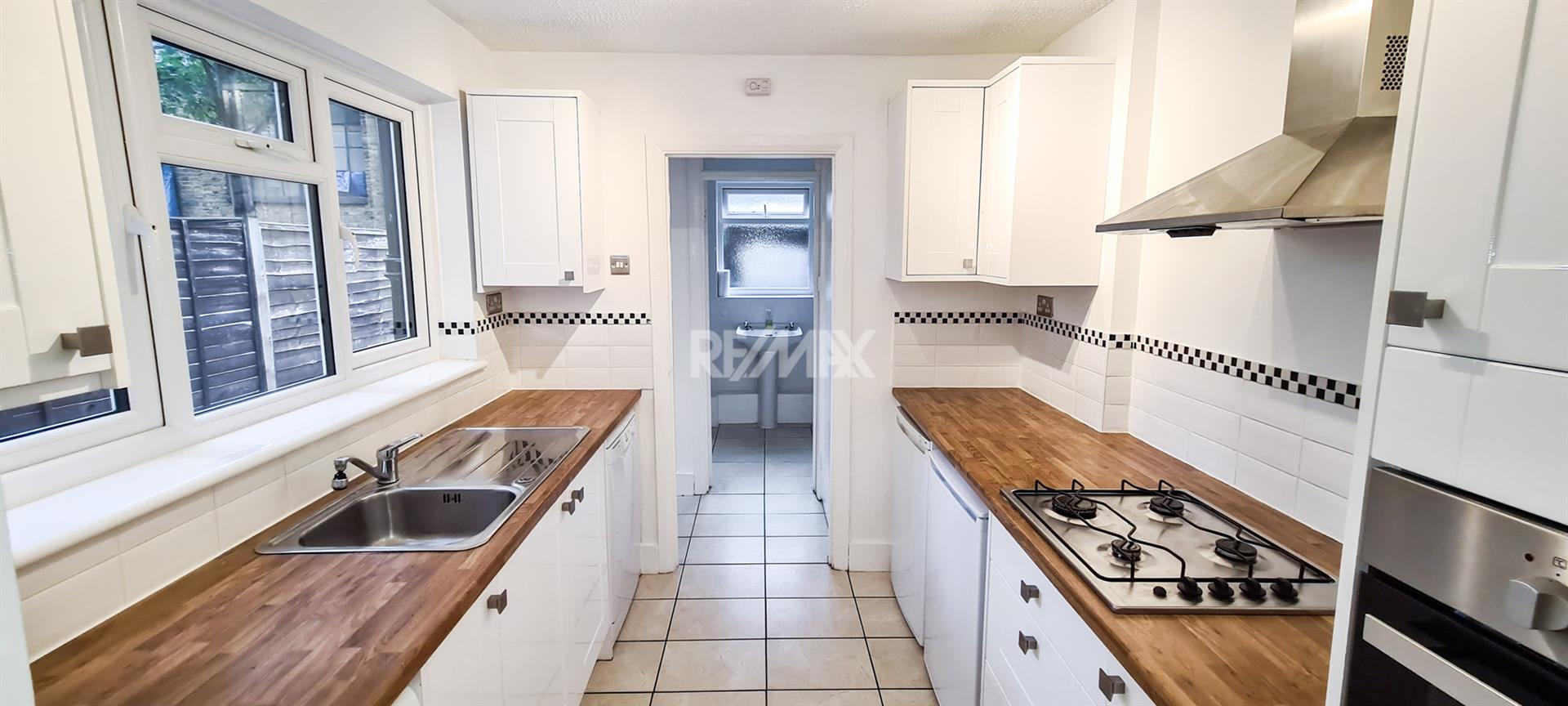 1 bed apartment to rent in Wisteria Road, London  - Property Image 3