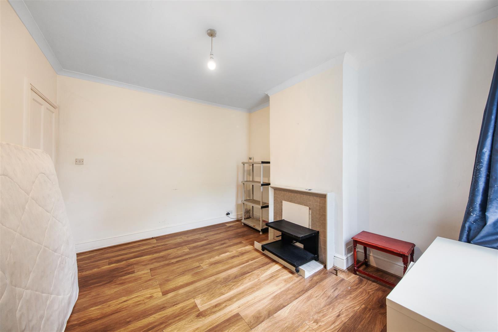 2 bed semi-detached house for sale in Rojack Road, London  - Property Image 7