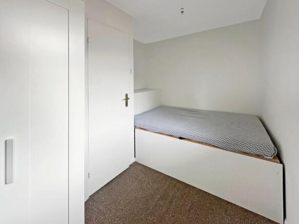 3 bed end of terrace house to rent in Longbridge Way, London  - Property Image 7