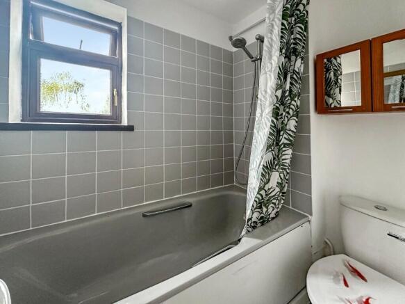 3 bed end of terrace house to rent in Longbridge Way, London  - Property Image 10