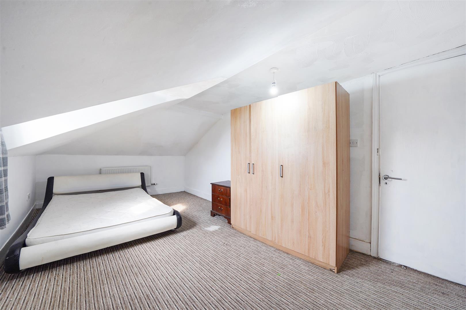 4 bed flat to rent in Breakspears Road, London  - Property Image 7