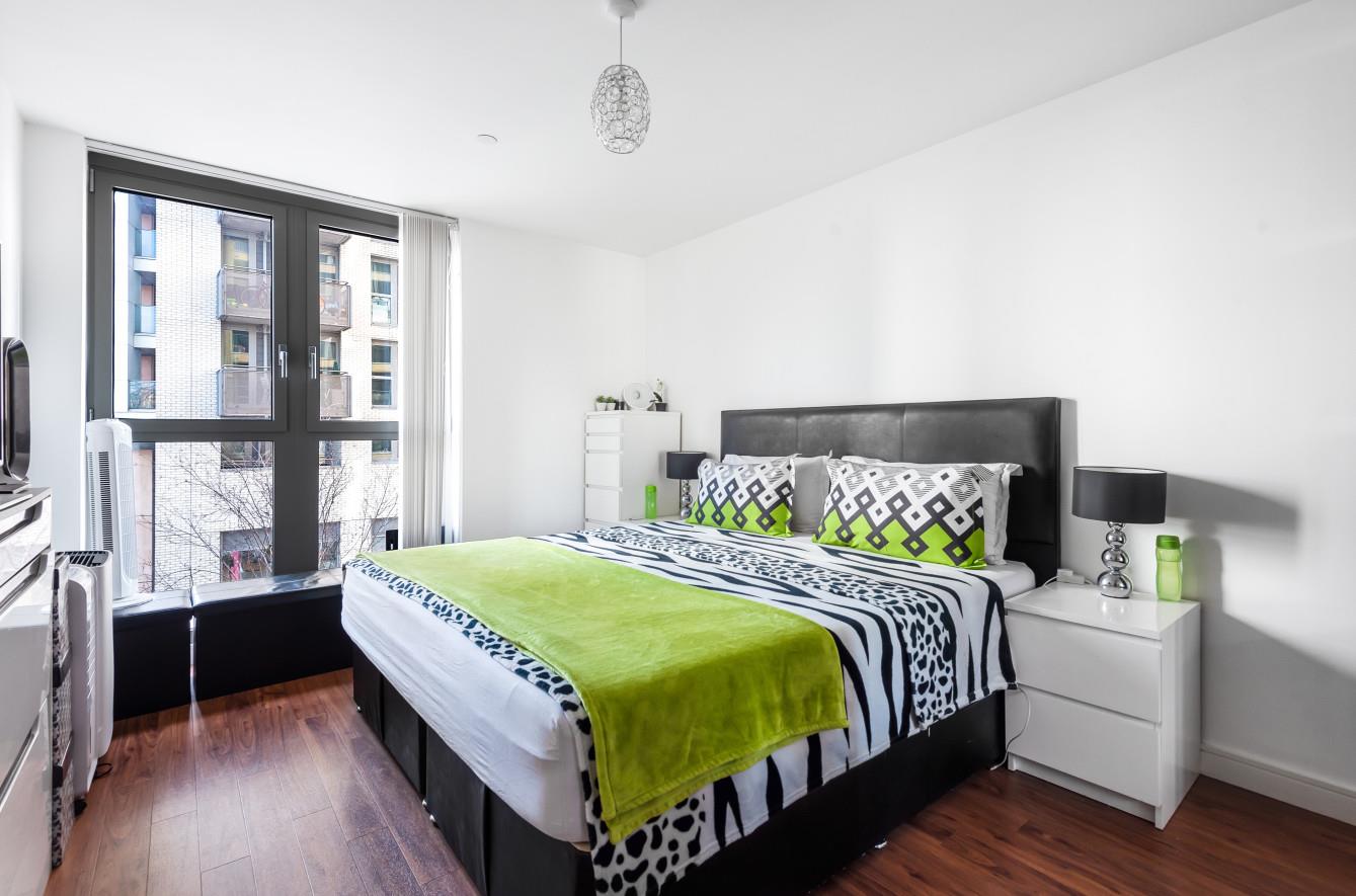 2 bed flat for sale in Elmira Street 10