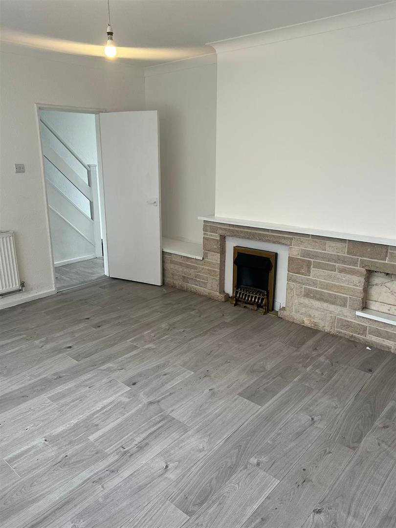 2 bed house to rent in Eynsham Drive, London  - Property Image 2