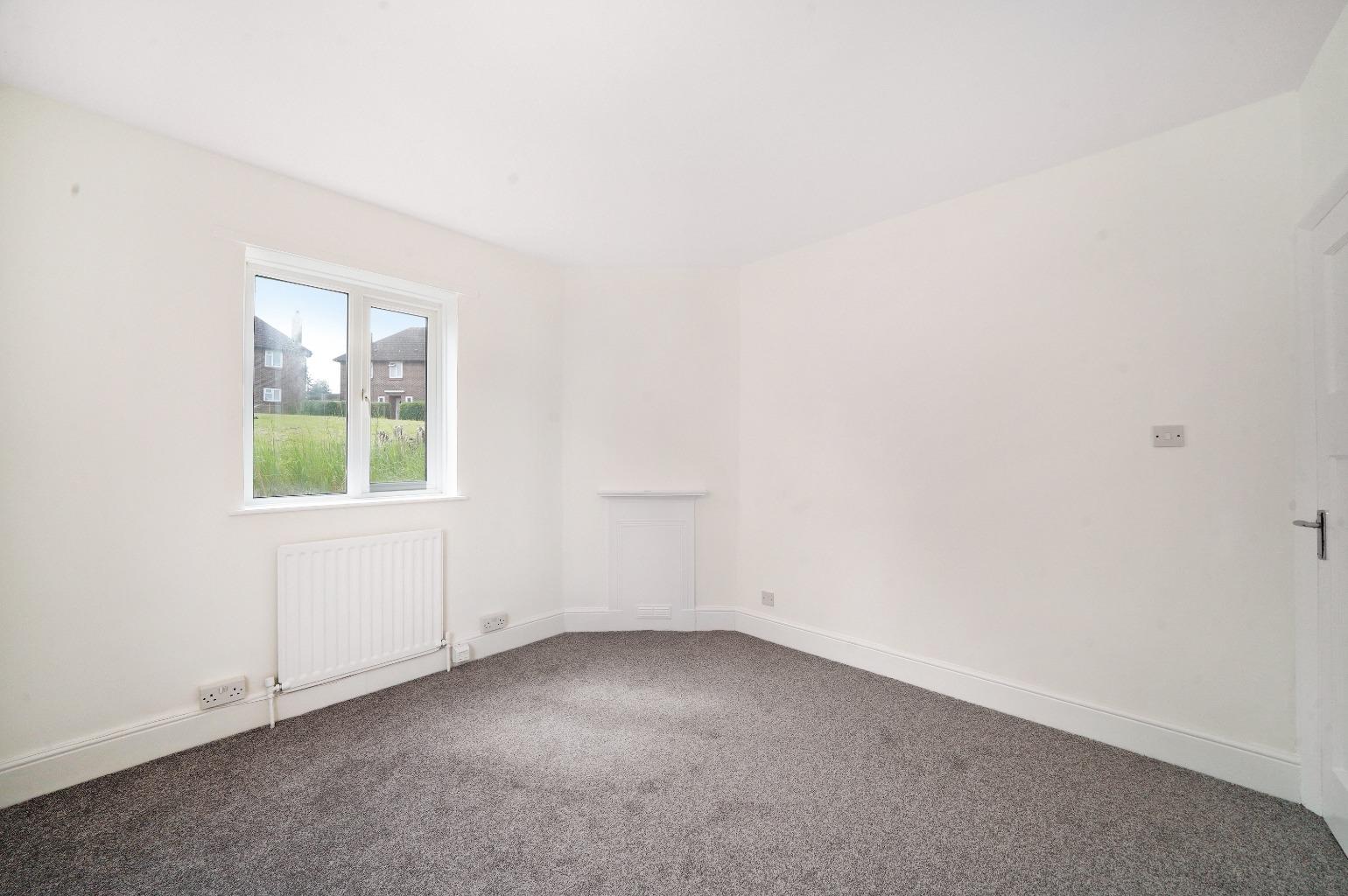 2 bed flat to rent in Mayeswood Road, London  - Property Image 3