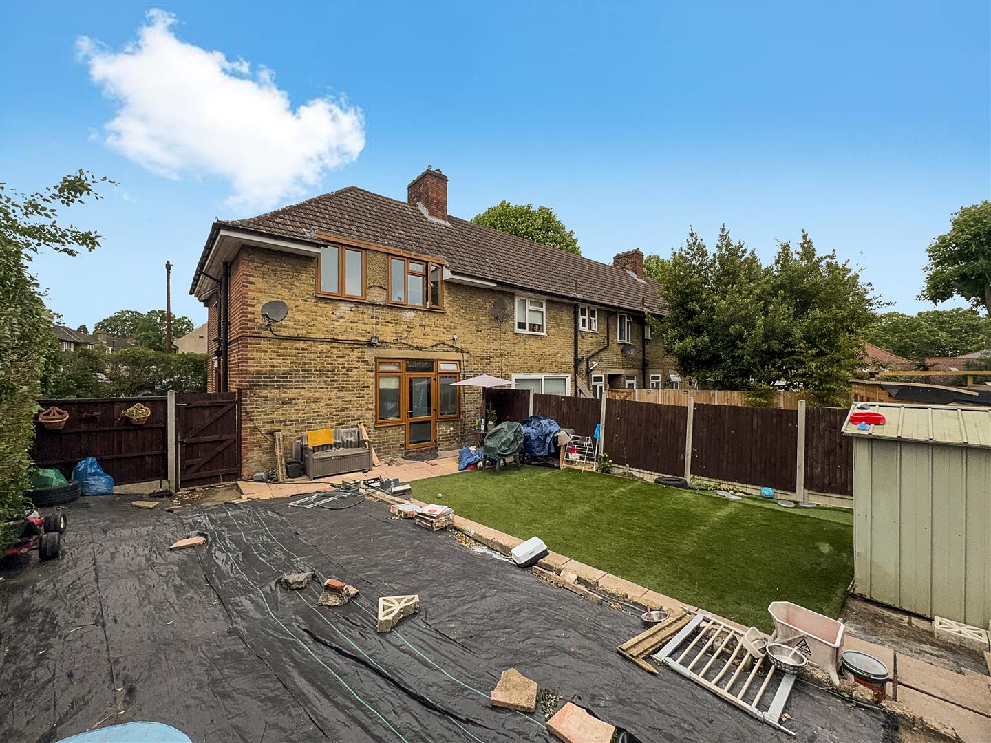 3 bed end of terrace house for sale in King Alfred Avenue, London  - Property Image 8