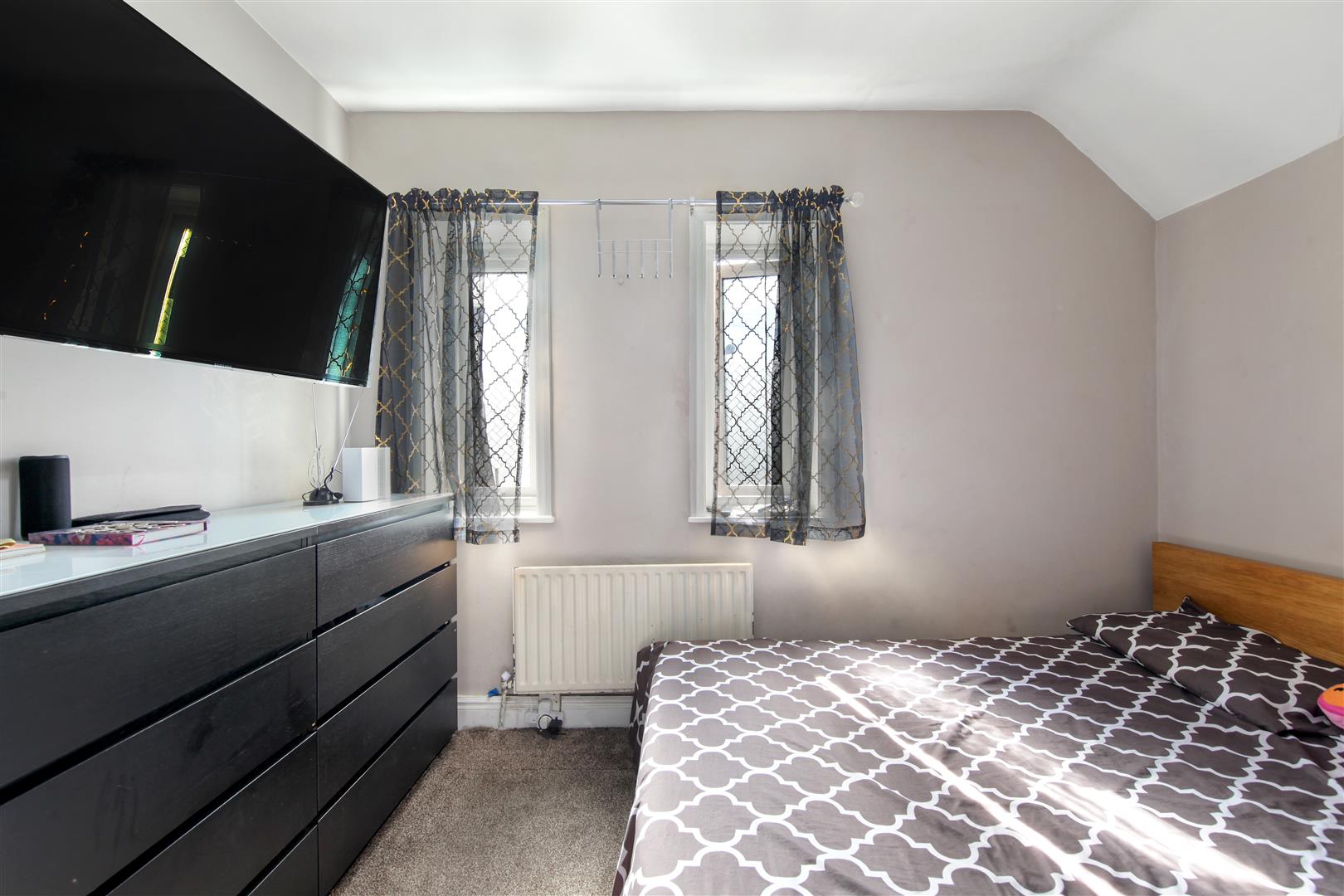 3 bed end of terrace house for sale in King Alfred Avenue, London  - Property Image 14