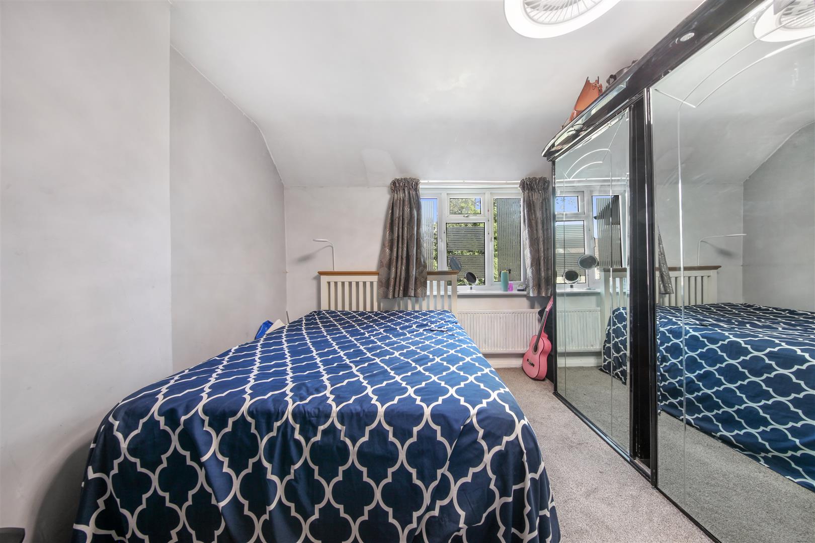 3 bed end of terrace house for sale in King Alfred Avenue, London  - Property Image 10