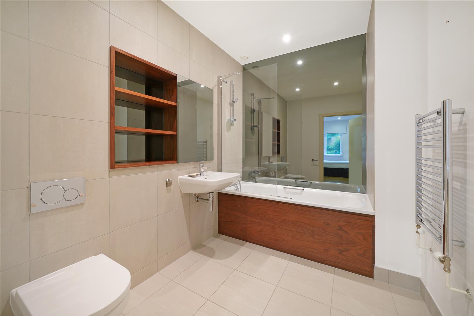 3 bed house for sale in Dowding Drive, London  - Property Image 12