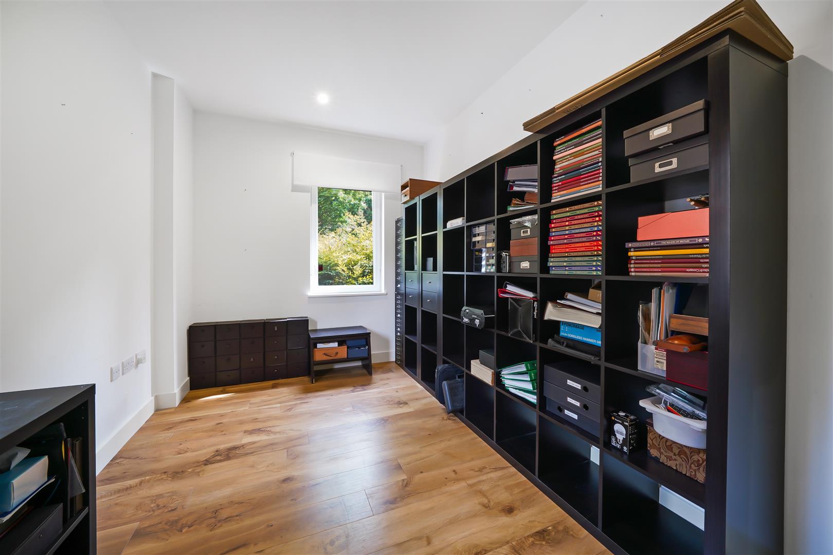 3 bed house for sale in Dowding Drive, London  - Property Image 7