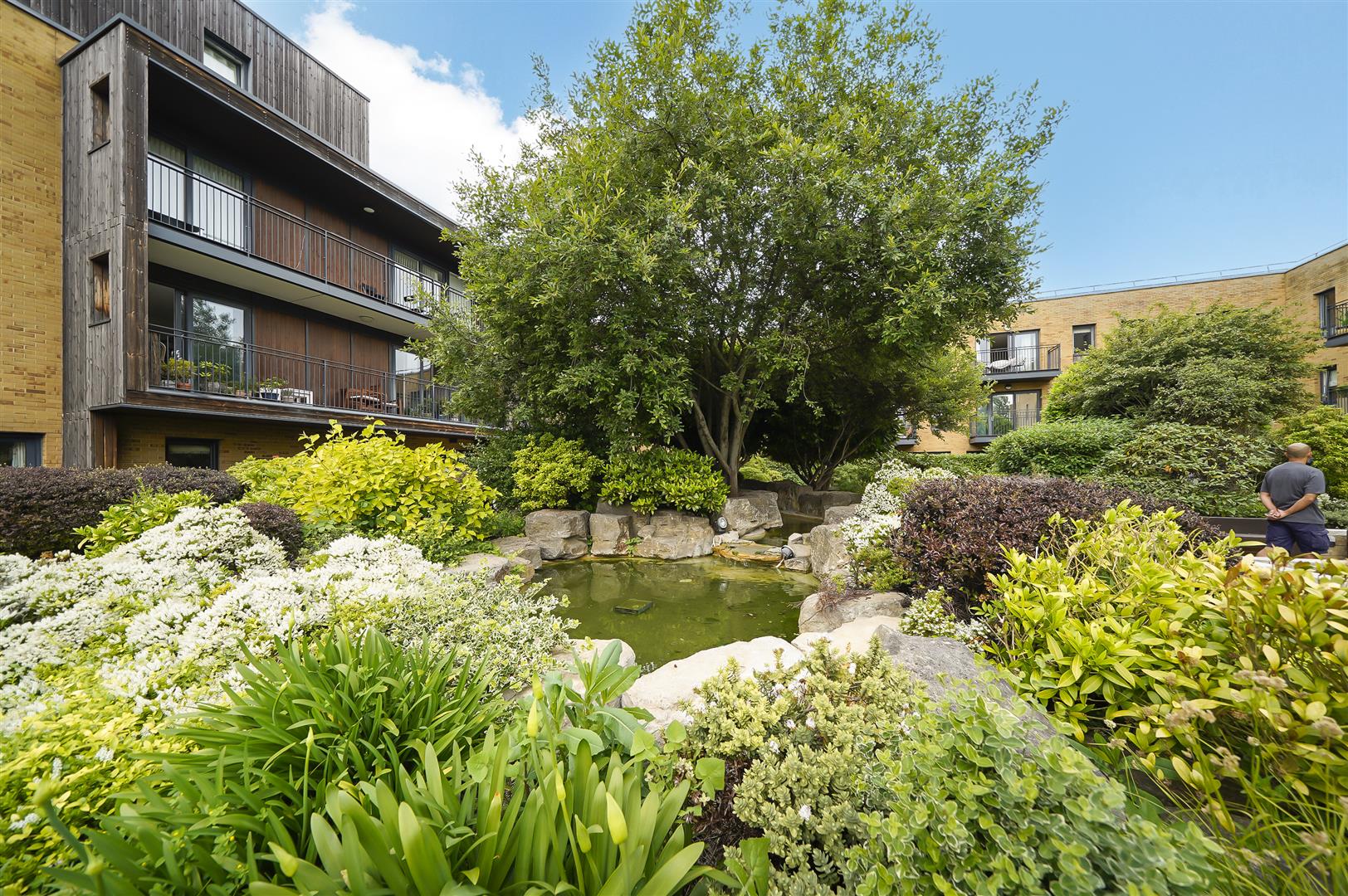 2 bed apartment for sale in Meadowside, London  - Property Image 20