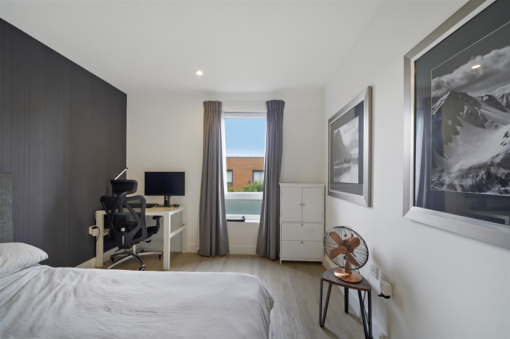2 bed apartment for sale in Meadowside, London  - Property Image 7
