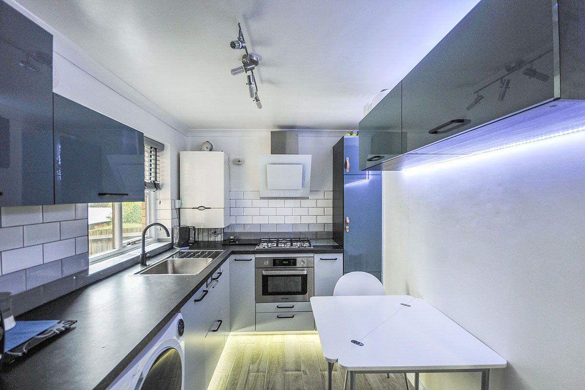 1 bed flat for sale in Chinbrook Road, London, SE12