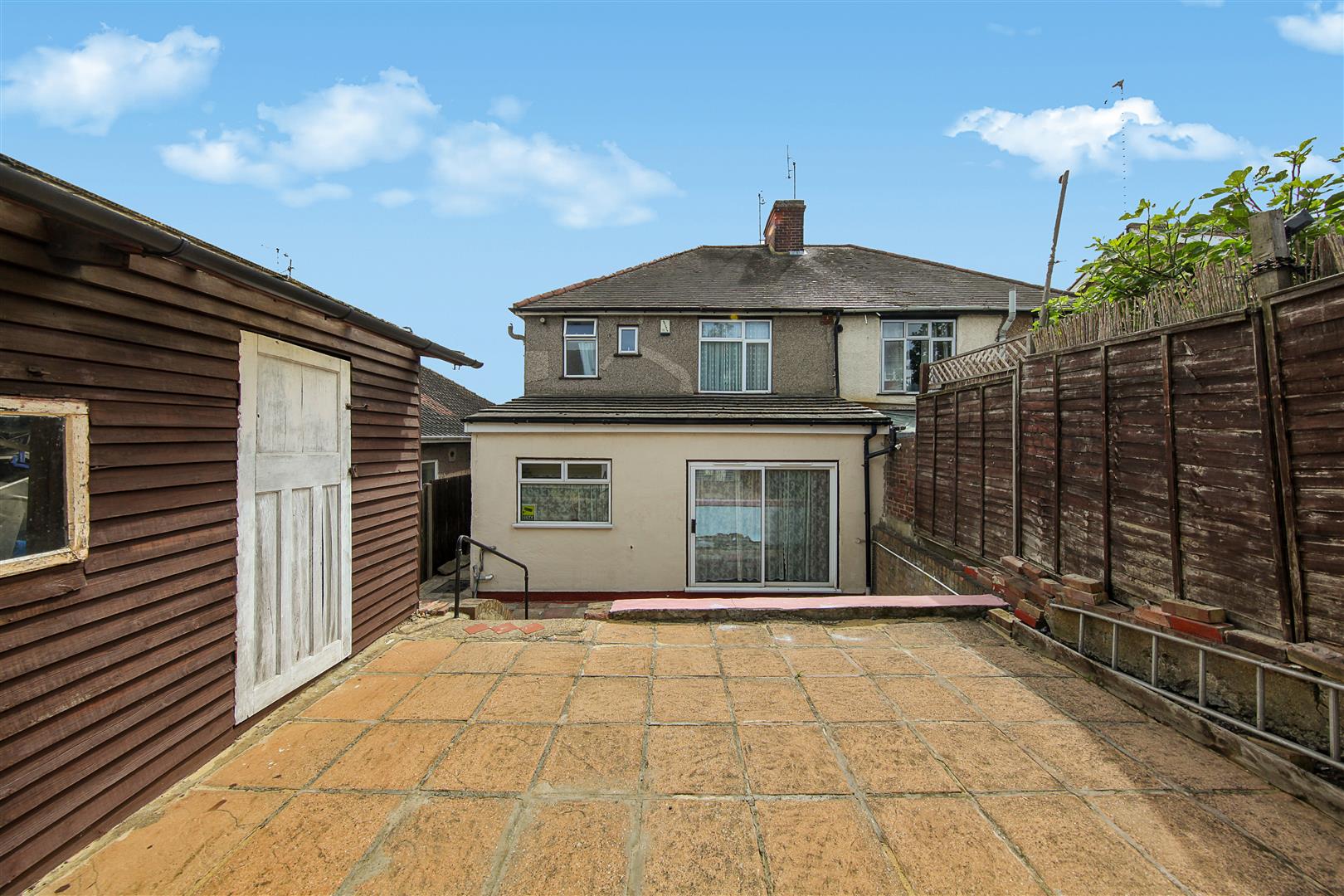 3 bed semi-detached house for sale in Heron Hill, Belvedere 9