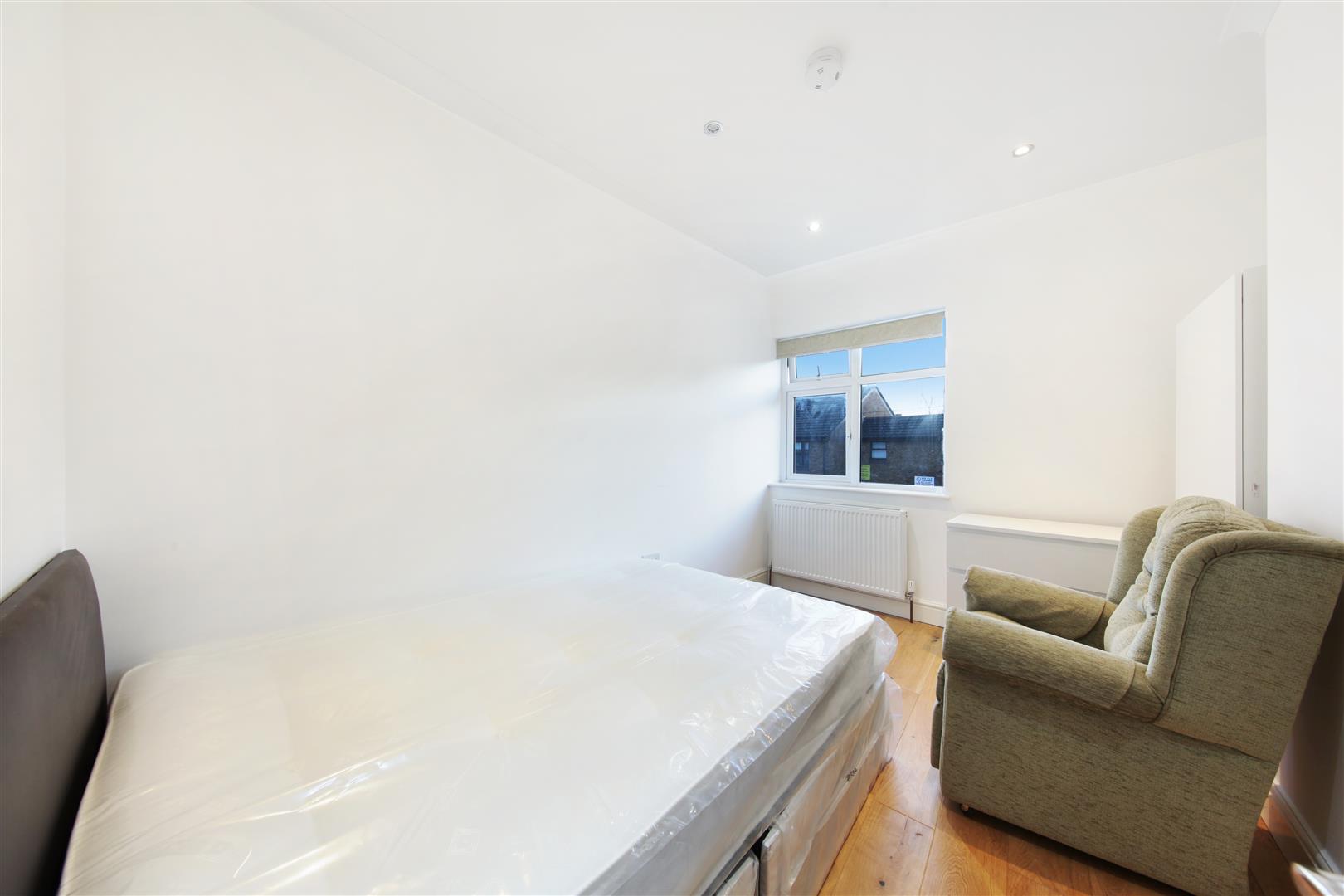 5 bed house to rent in Courthill Road, London 6