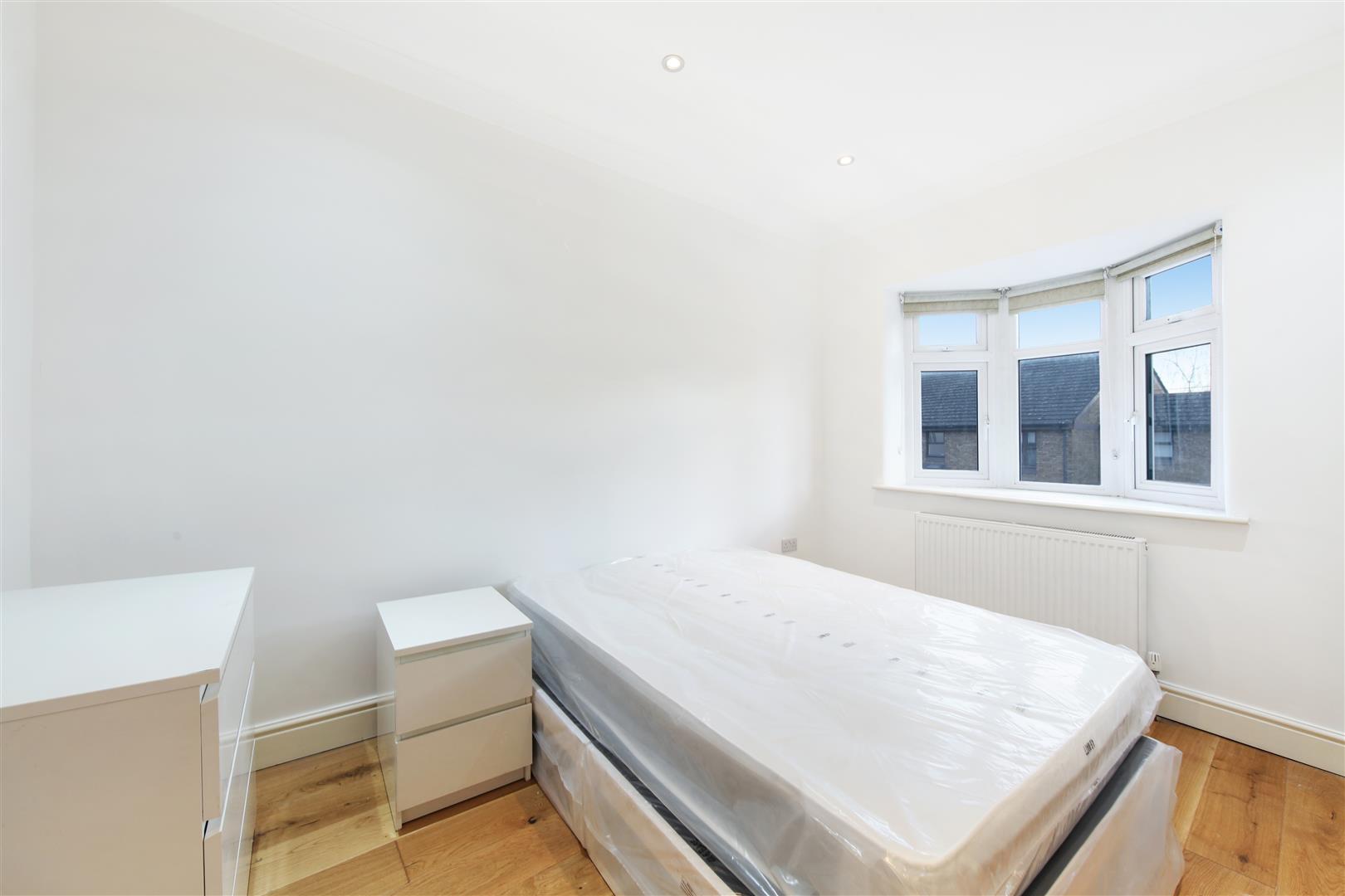 5 bed house to rent in Courthill Road, London 7
