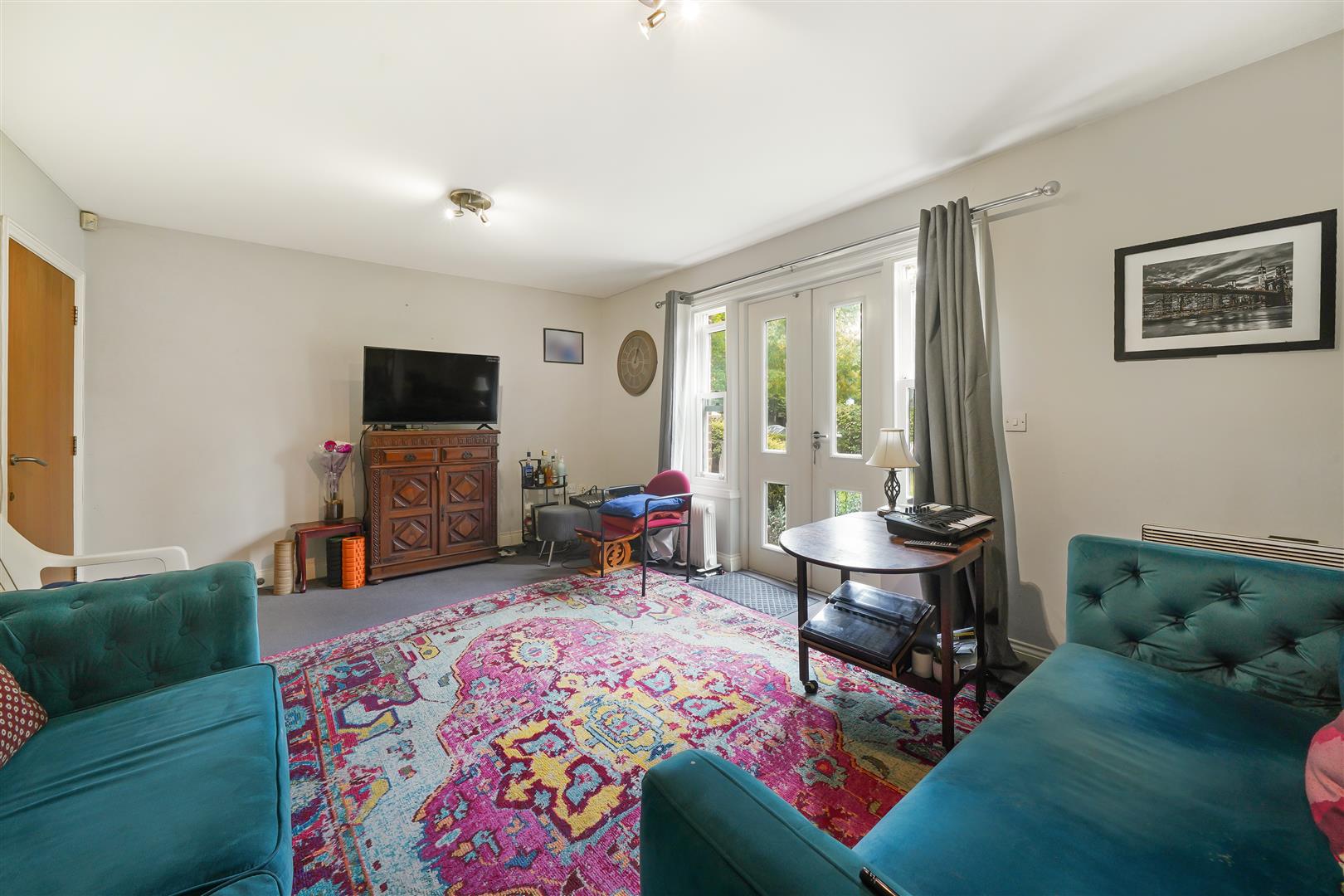 2 bed flat for sale in Bromley Road, London  - Property Image 3