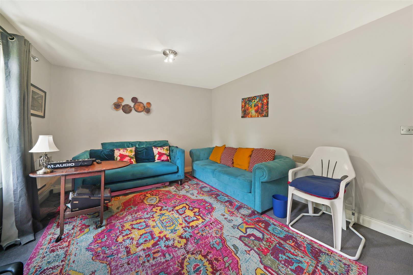 2 bed flat for sale in Bromley Road, London 3