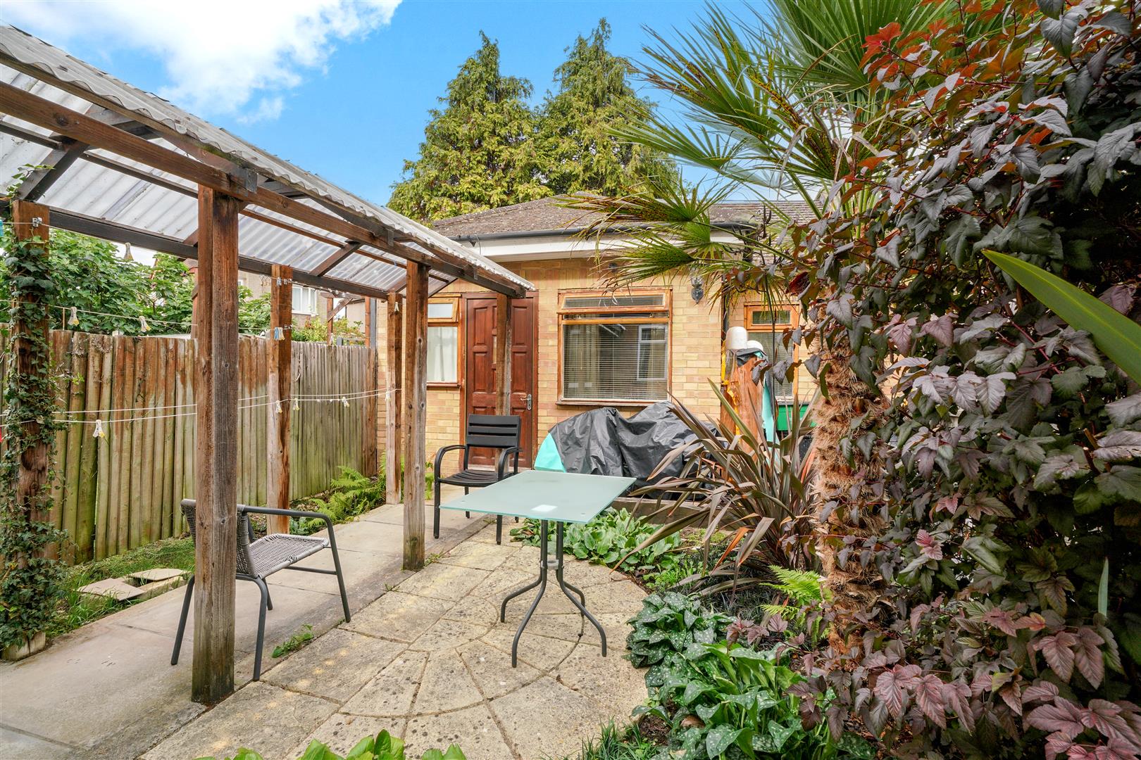 5 bed house for sale in Conisborough Crescent, London  - Property Image 6