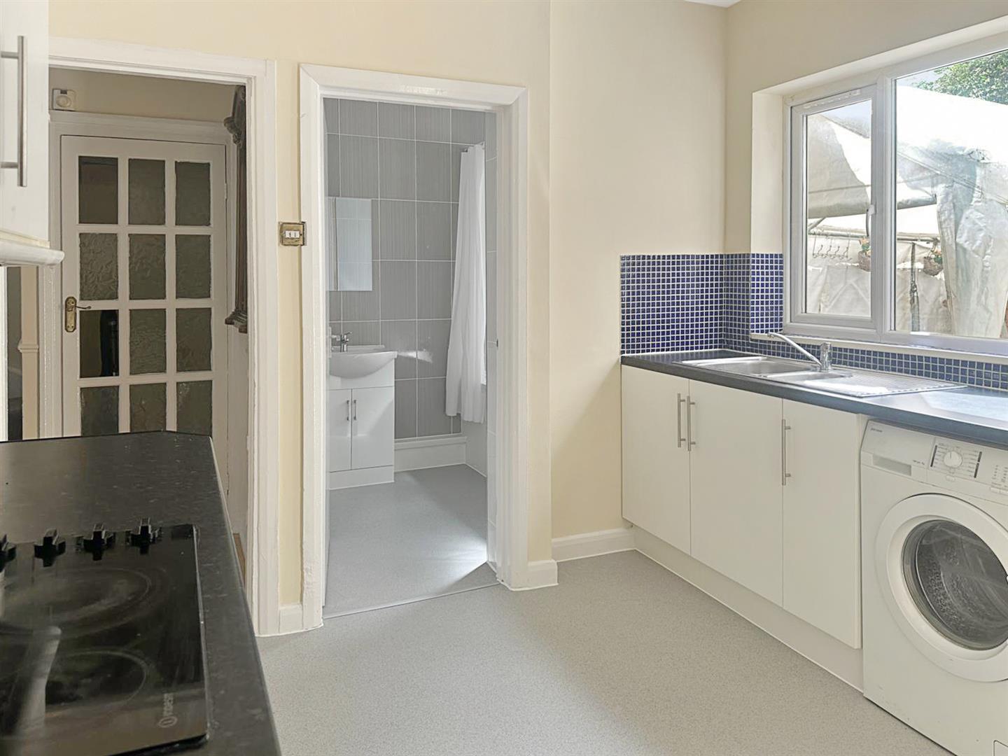 3 bed terraced house to rent in Mayeswood Road, London, SE12
