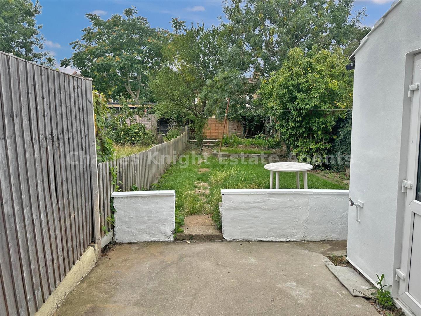 3 bed house to rent in Glenfarg Road, London  - Property Image 4