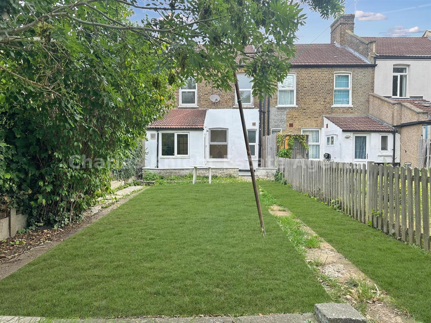 3 bed house to rent in Glenfarg Road, London  - Property Image 5