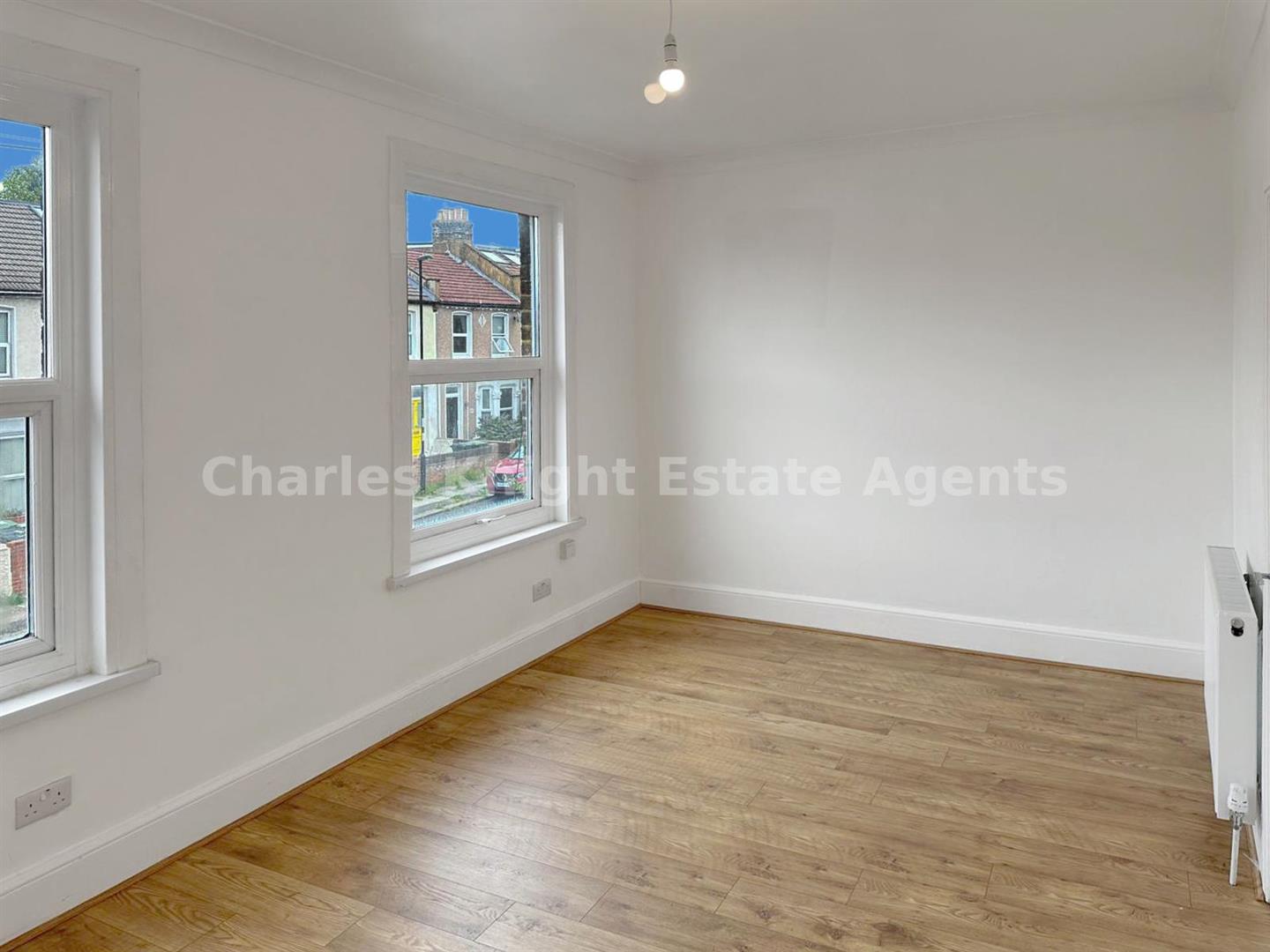 3 bed house to rent in Glenfarg Road, London  - Property Image 7