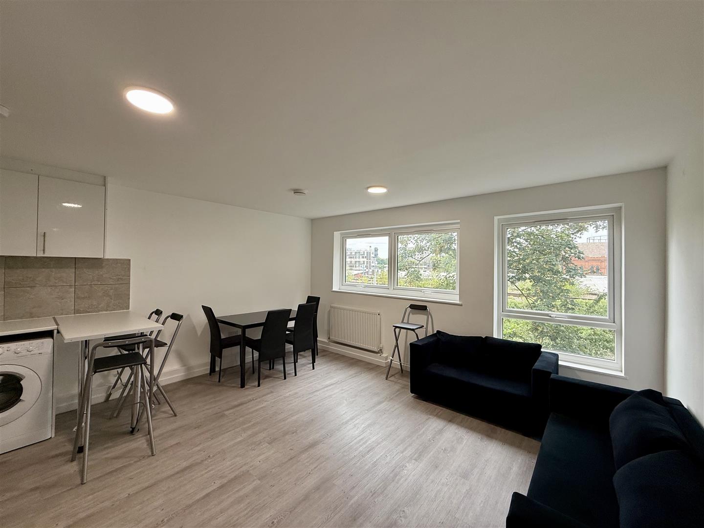 5 bed flat to rent in Sharratt Street, London, SE15