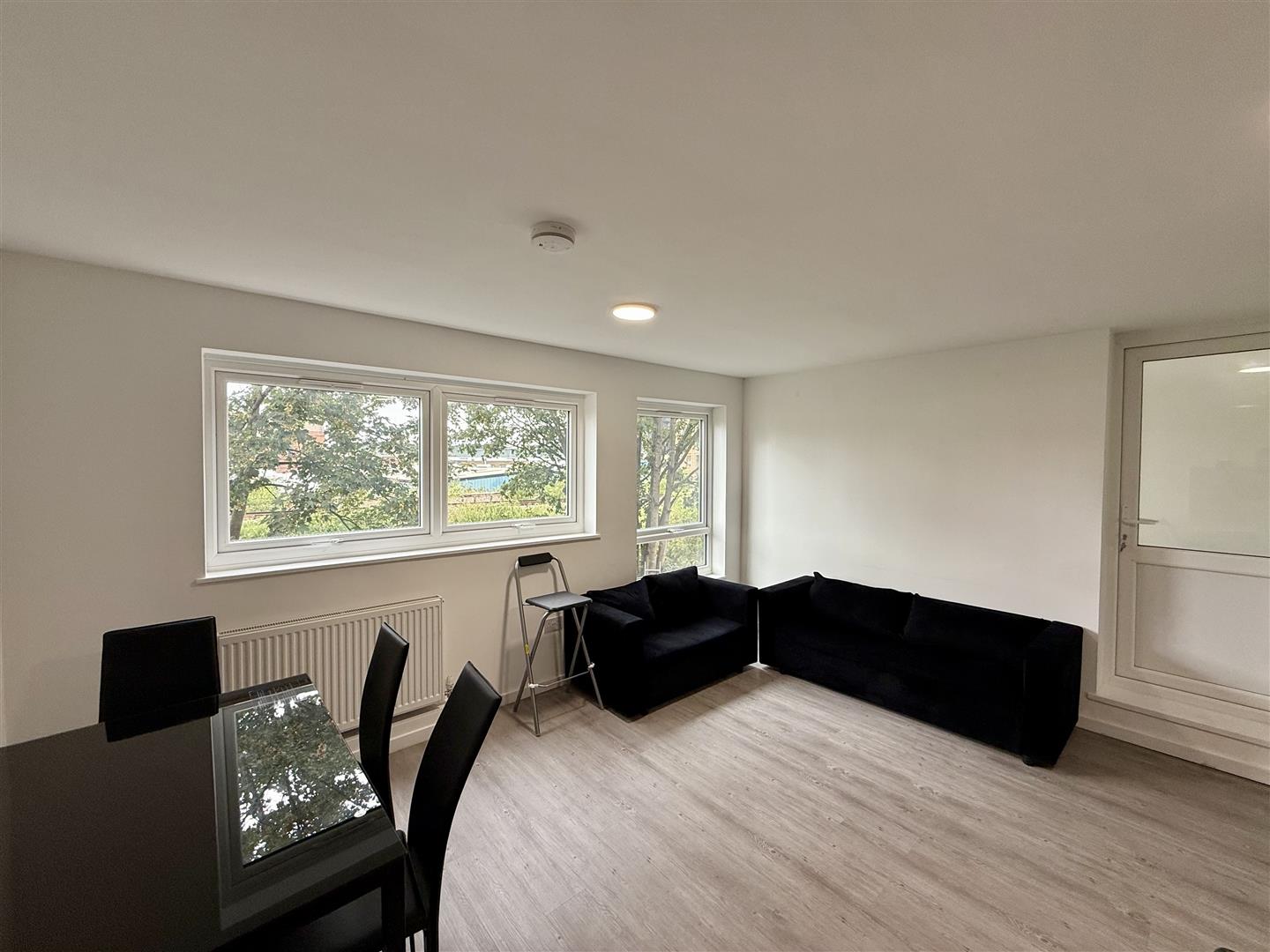5 bed flat to rent in Sharratt Street, London  - Property Image 3