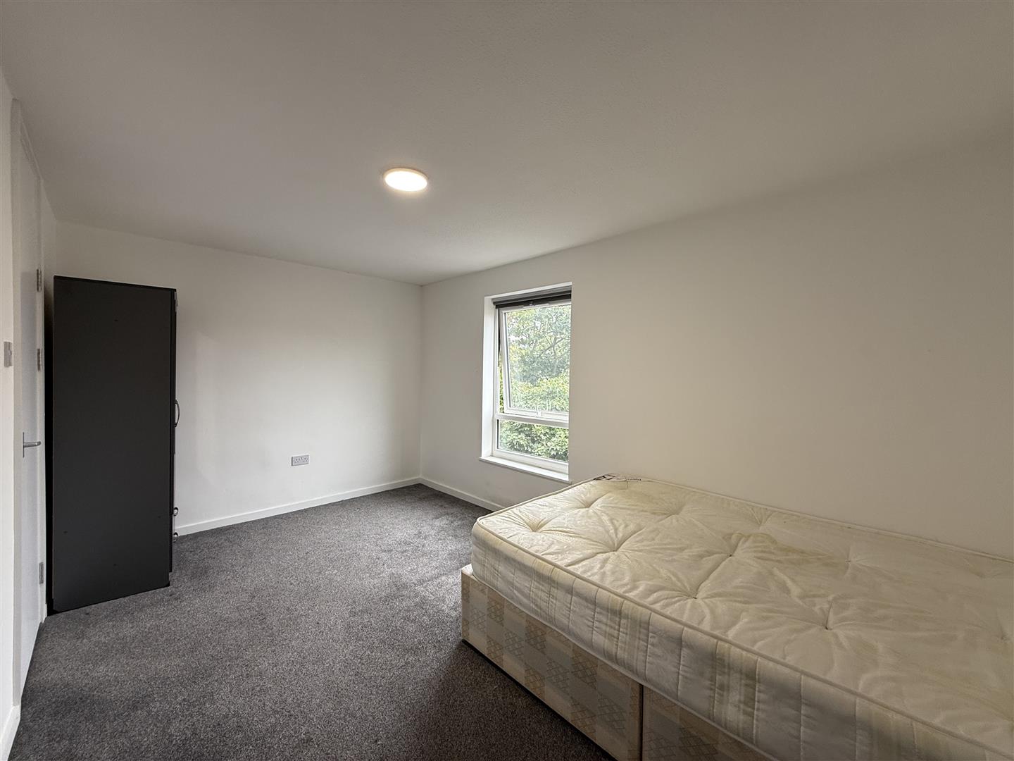 5 bed flat to rent in Sharratt Street, London  - Property Image 12