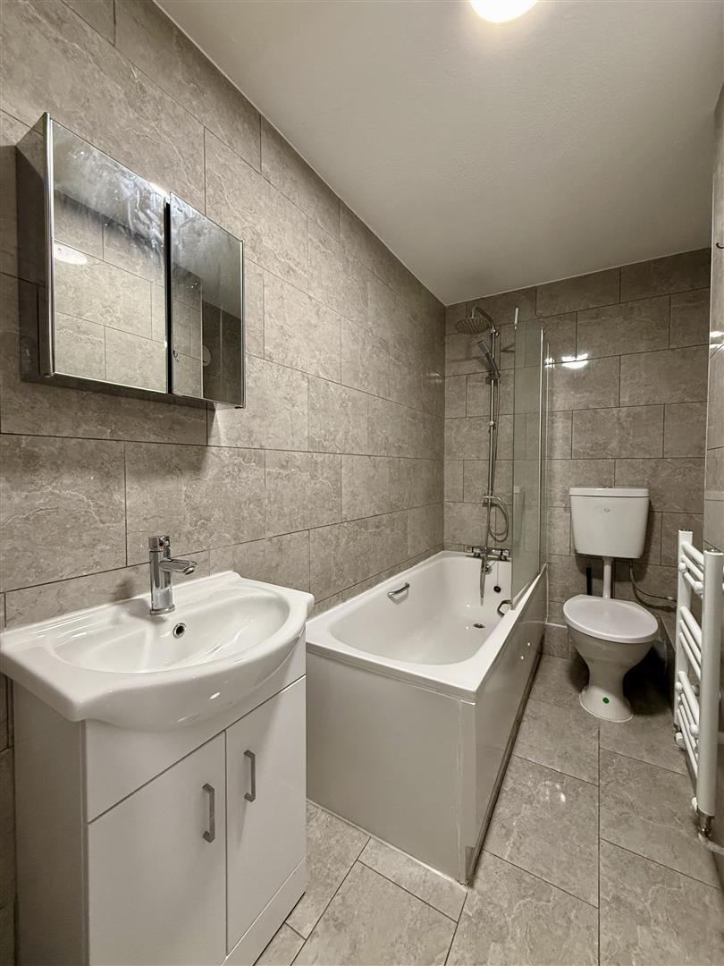 5 bed flat to rent in Sharratt Street, London  - Property Image 14