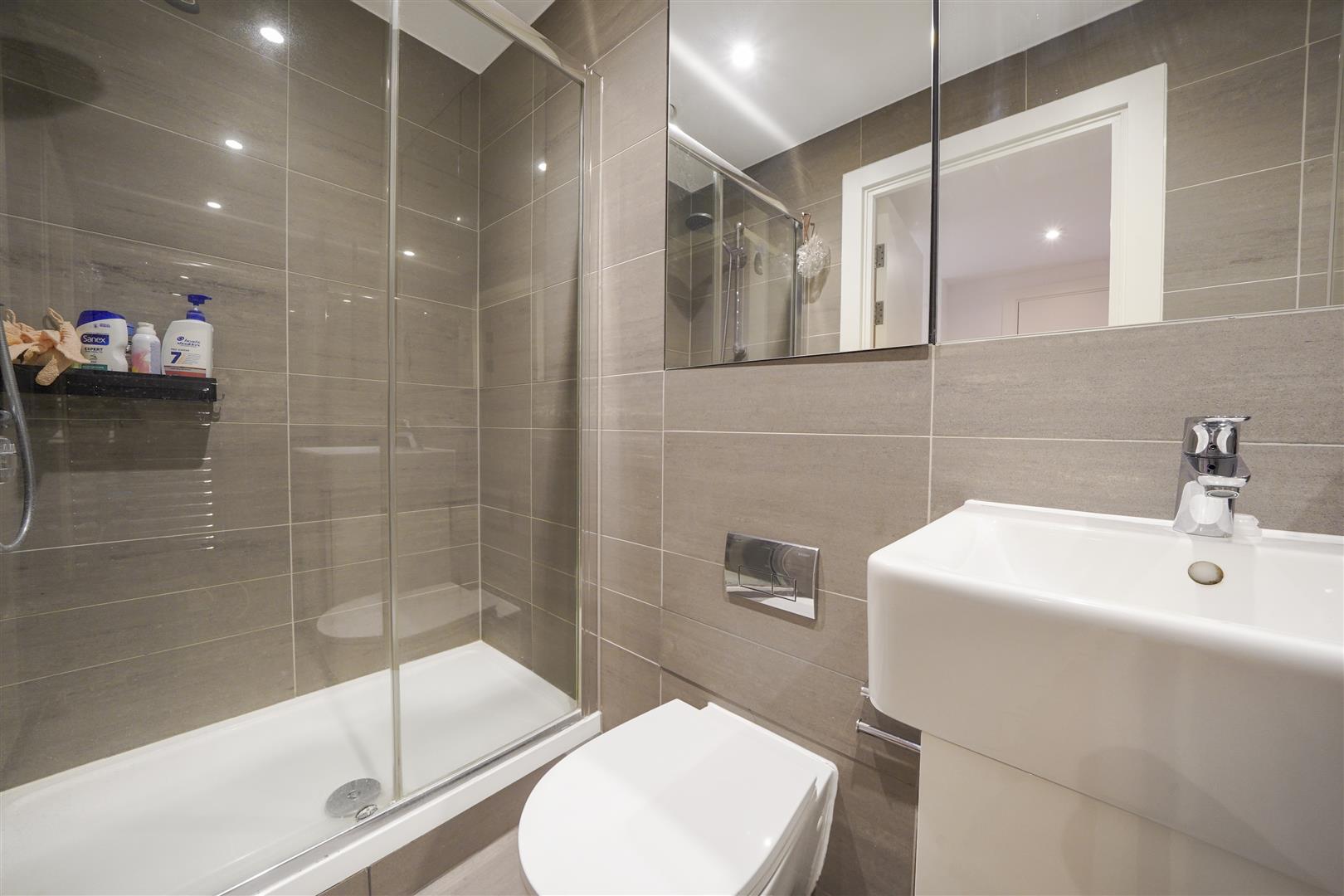 2 bed flat for sale in Conington Road, London  - Property Image 8