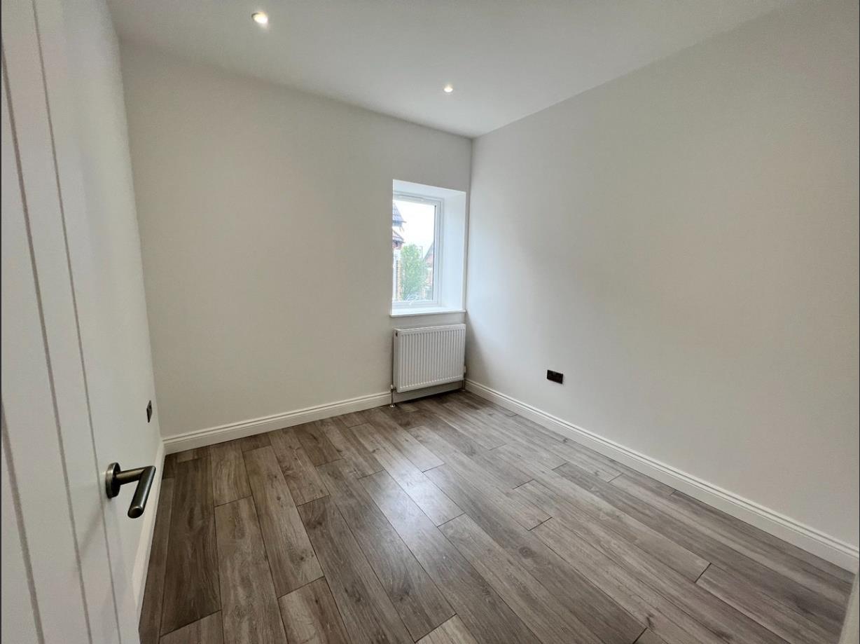 2 bed flat to rent in Southwood Road, Eltham 5