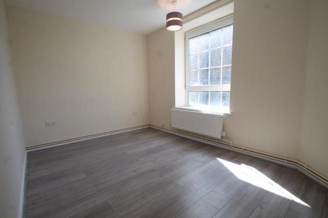 3 bed flat to rent in Frendsbury Road, Brockley  - Property Image 6