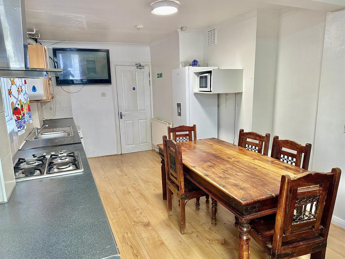 4 bed house to rent in Thornford Road, London  - Property Image 2