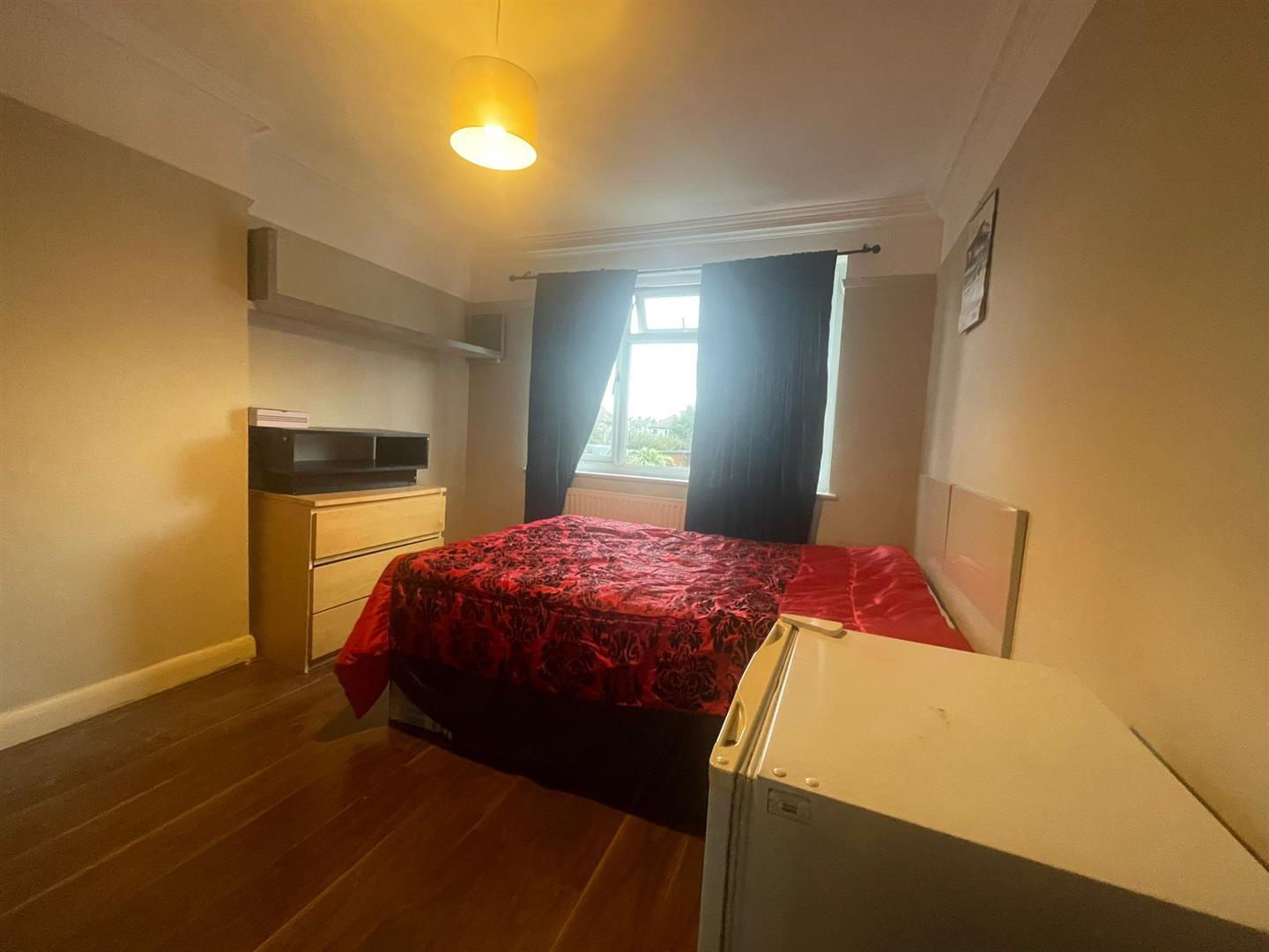 House to rent in Winsford Road, London 1