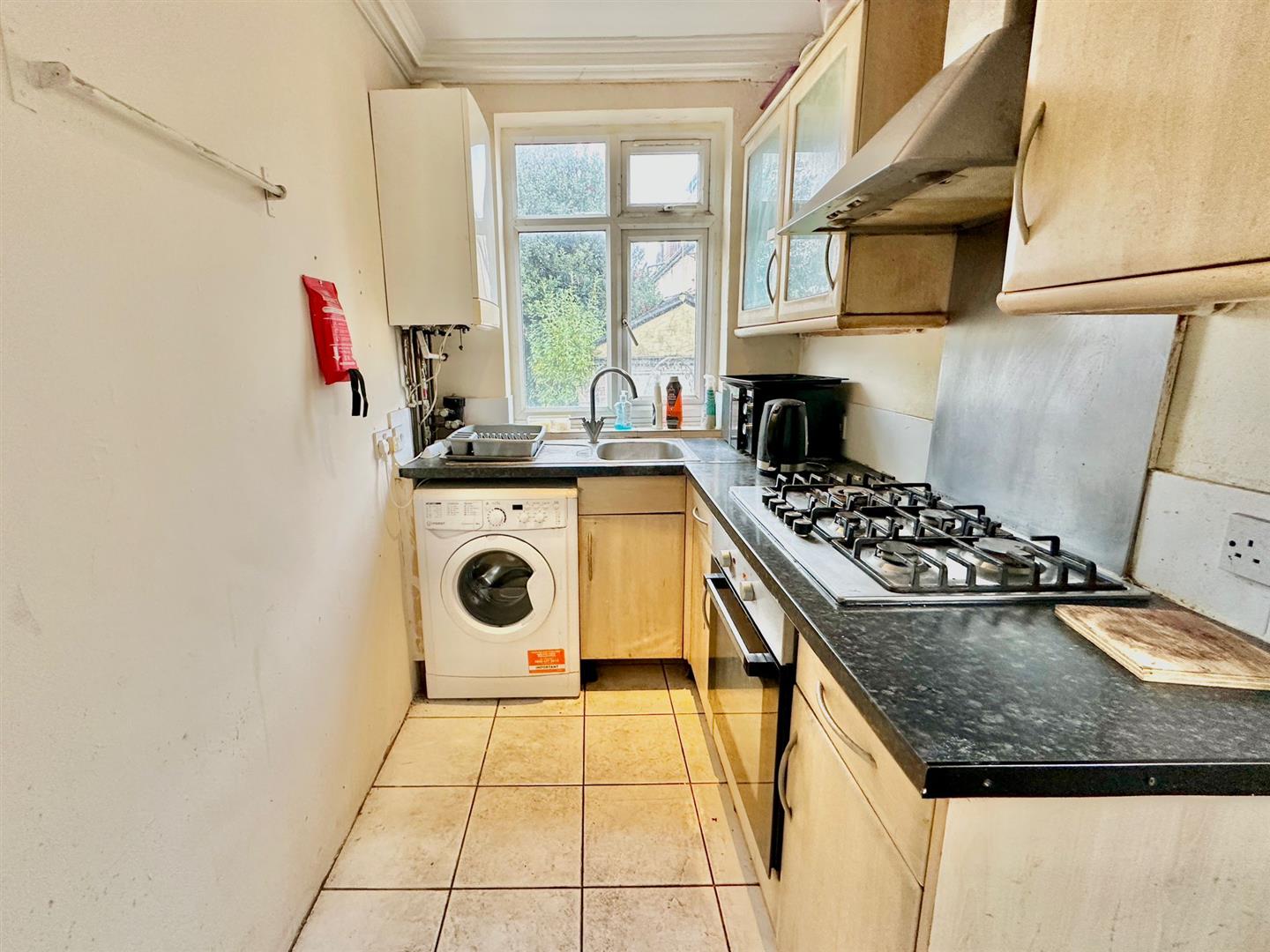 House to rent in Winsford Road, London 1