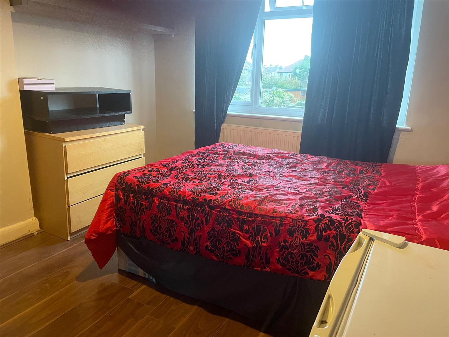 House to rent in Winsford Road, London - Property Image 1