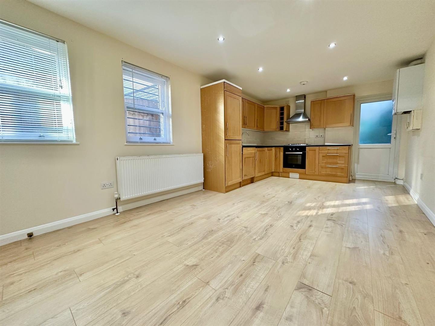 2 bed flat to rent in Deptford Broadway, London  - Property Image 1