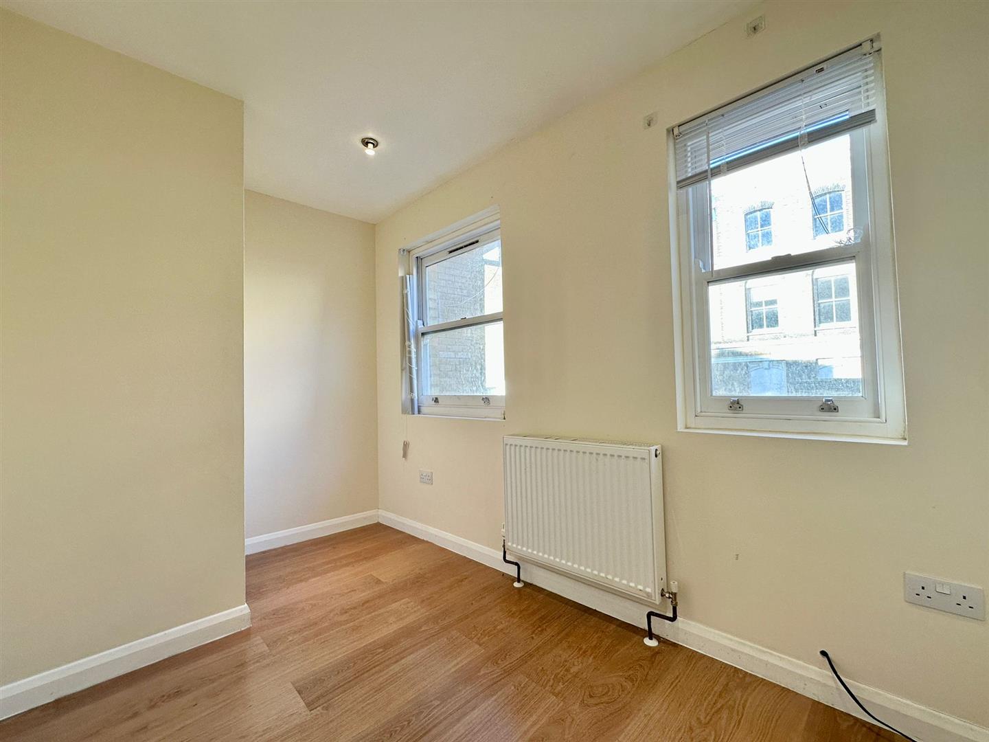 2 bed flat to rent in Deptford Broadway, London 6