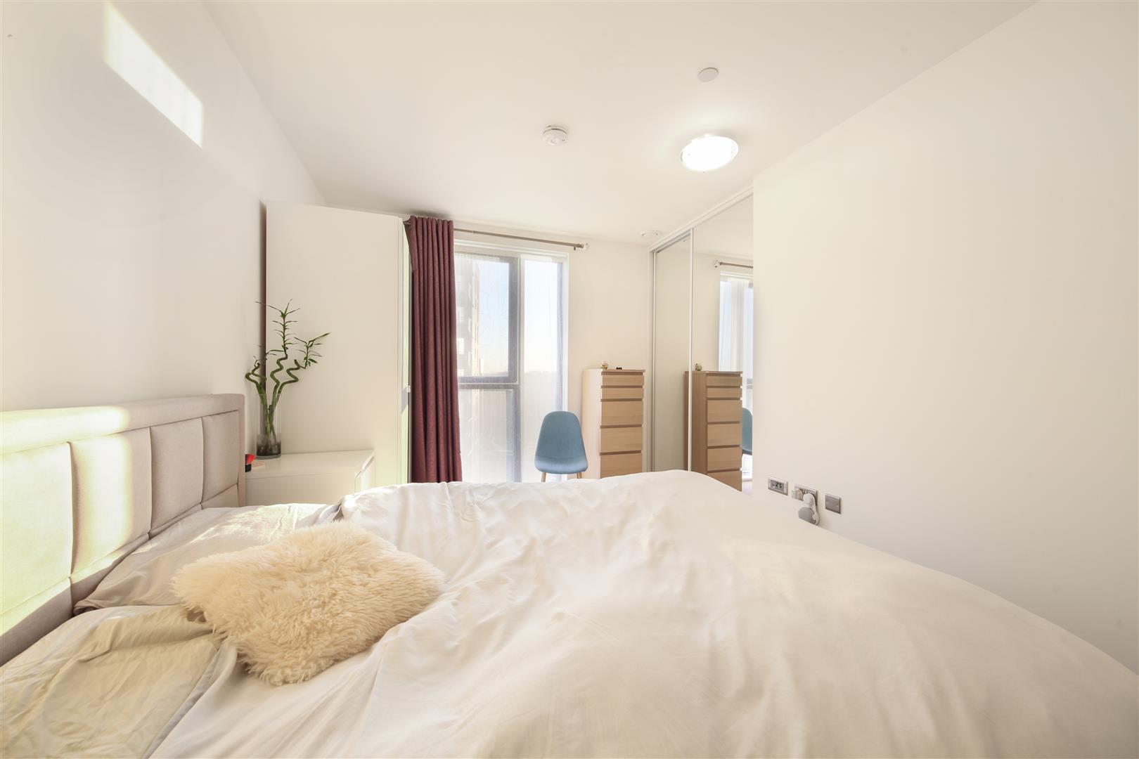 2 bed flat for sale in Larkwood Avenue, London  - Property Image 9